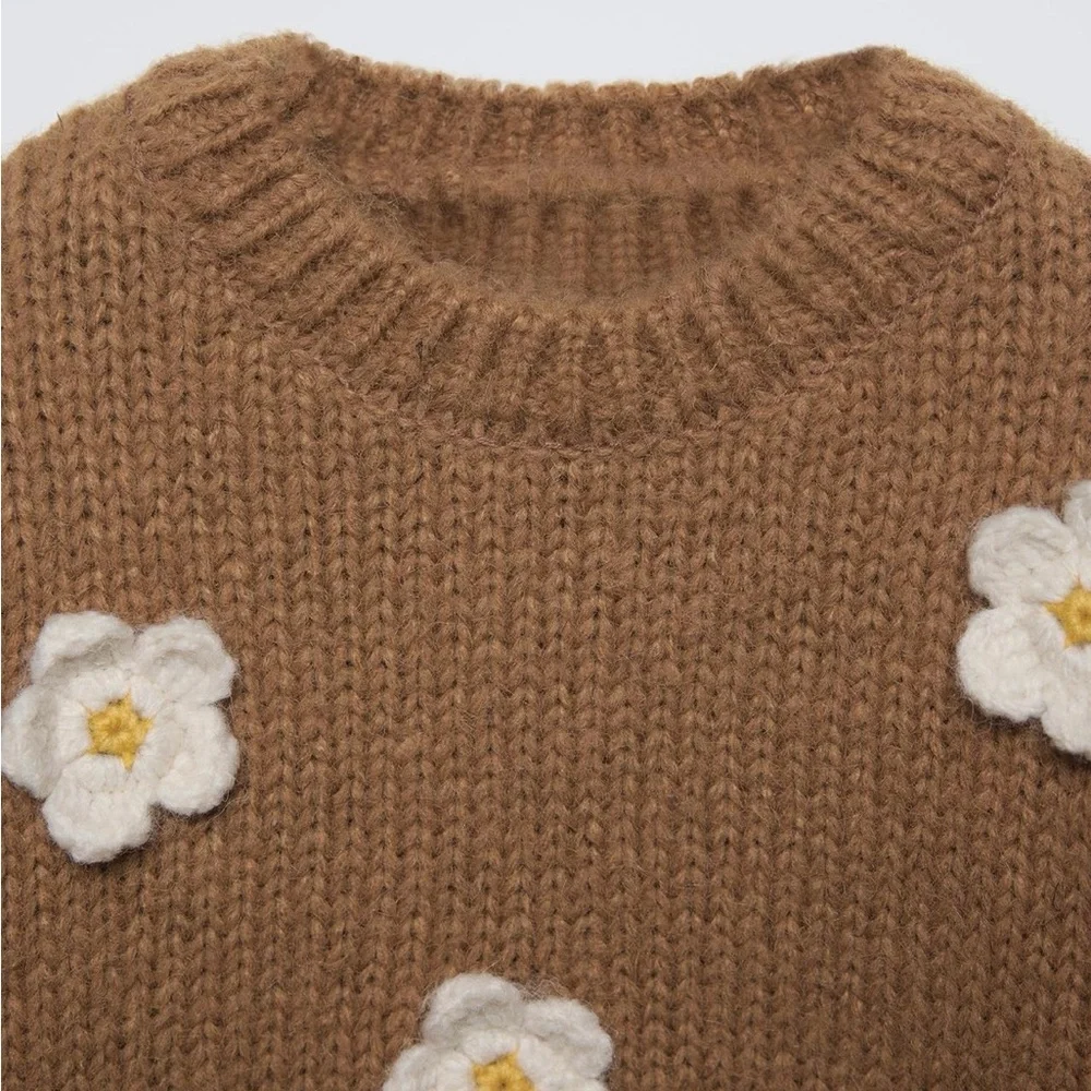 Zara Tan Sweater with White Floral Accents - Picture 3 of 7
